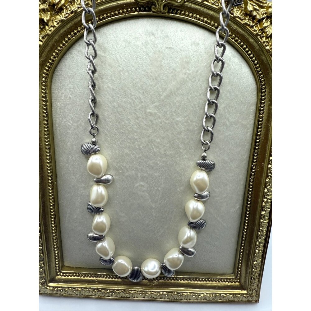 Juicy Couture Silver Tone Necklace Faux Pearls & Textured Beads Lobster Clasp